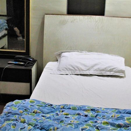 نيودلهي Central Guest House , Walk In Dargah & Markaz المظهر الخارجي الصورة