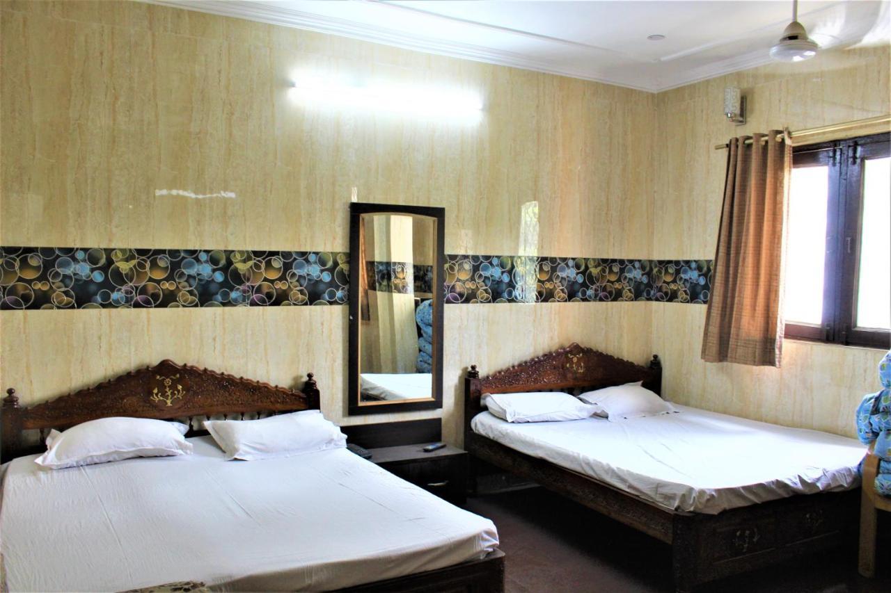 نيودلهي Central Guest House , Walk In Dargah & Markaz المظهر الخارجي الصورة