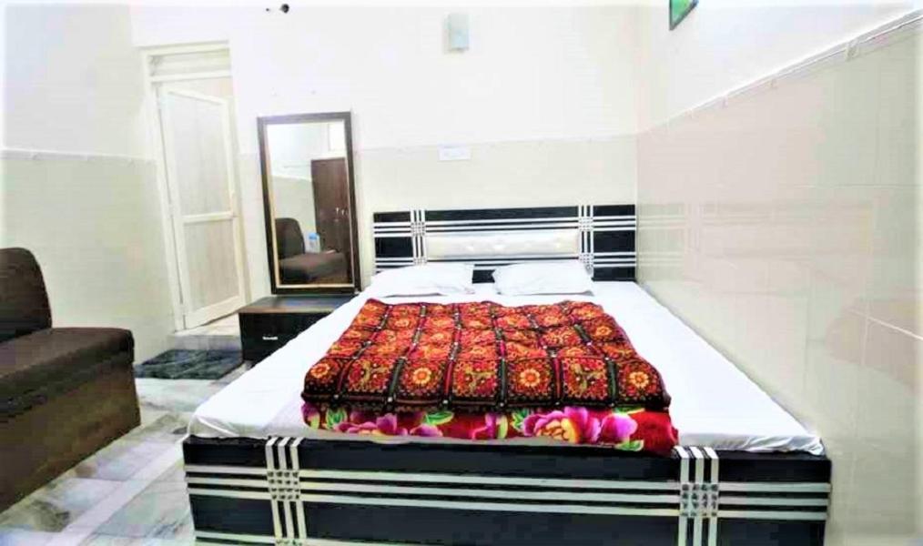 نيودلهي Central Guest House , Walk In Dargah & Markaz المظهر الخارجي الصورة