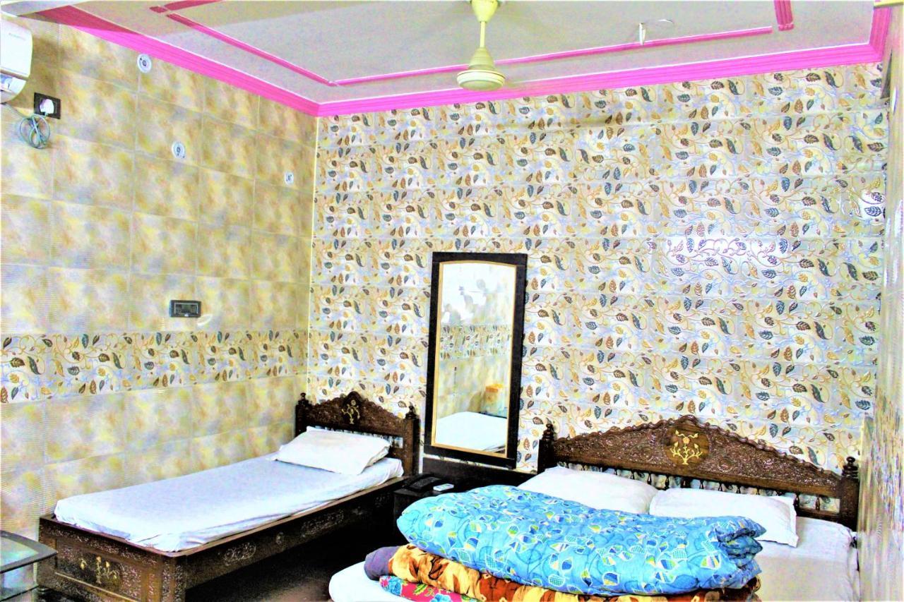 نيودلهي Central Guest House , Walk In Dargah & Markaz المظهر الخارجي الصورة