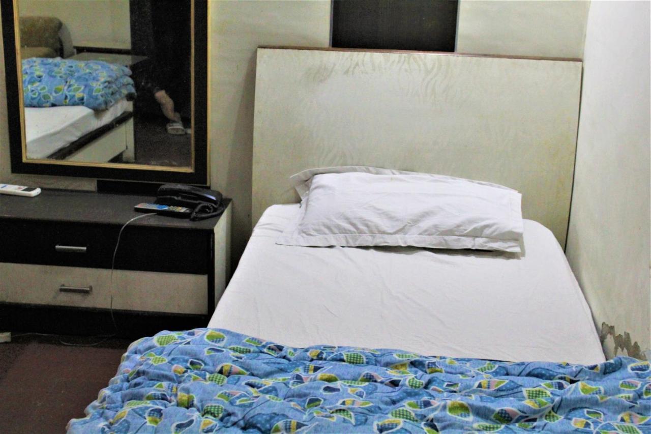 نيودلهي Central Guest House , Walk In Dargah & Markaz المظهر الخارجي الصورة