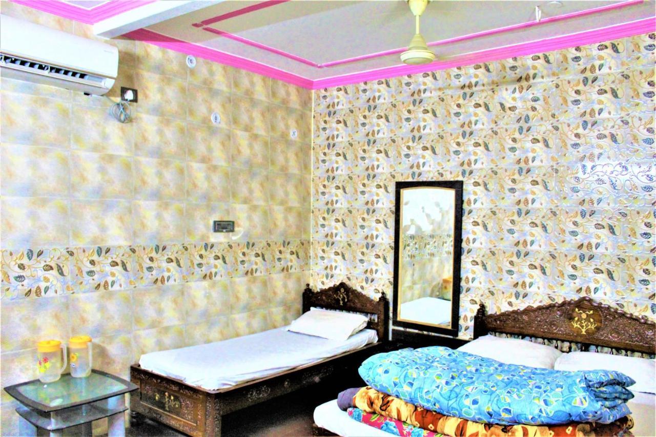 نيودلهي Central Guest House , Walk In Dargah & Markaz المظهر الخارجي الصورة