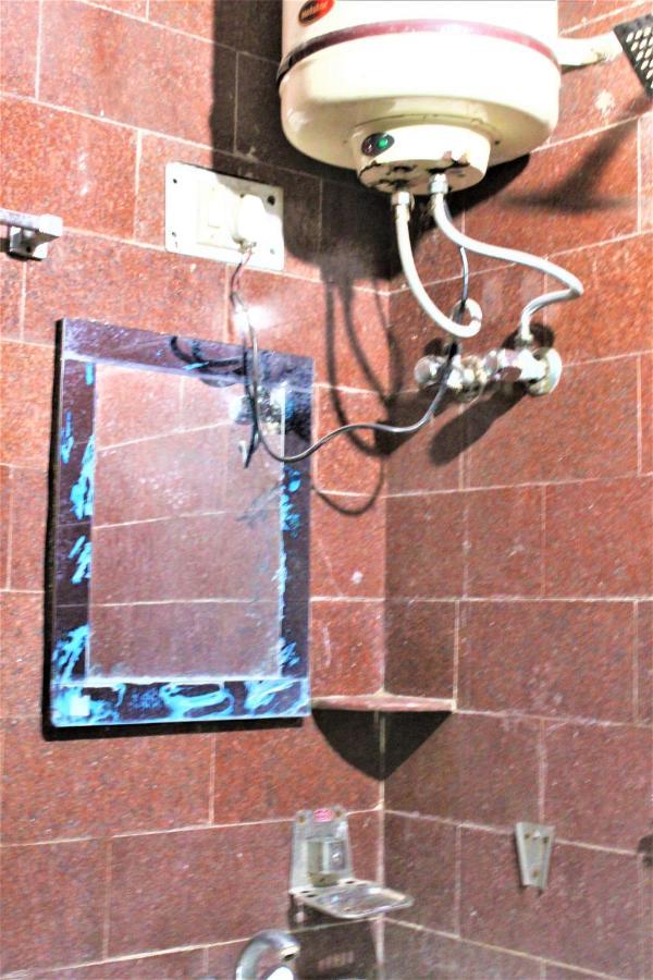 نيودلهي Central Guest House , Walk In Dargah & Markaz المظهر الخارجي الصورة