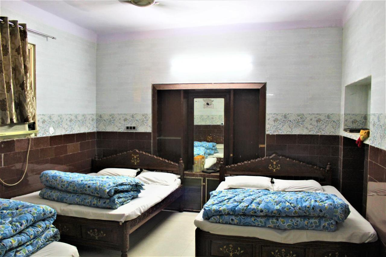 نيودلهي Central Guest House , Walk In Dargah & Markaz المظهر الخارجي الصورة