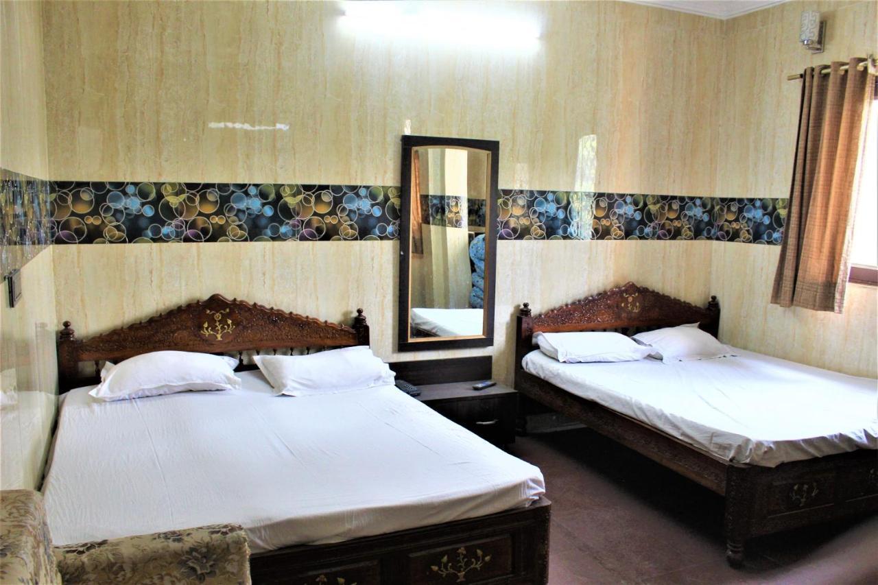 نيودلهي Central Guest House , Walk In Dargah & Markaz المظهر الخارجي الصورة