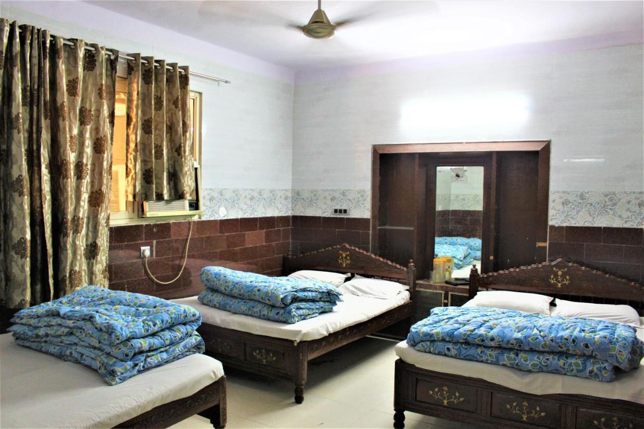نيودلهي Central Guest House , Walk In Dargah & Markaz المظهر الخارجي الصورة